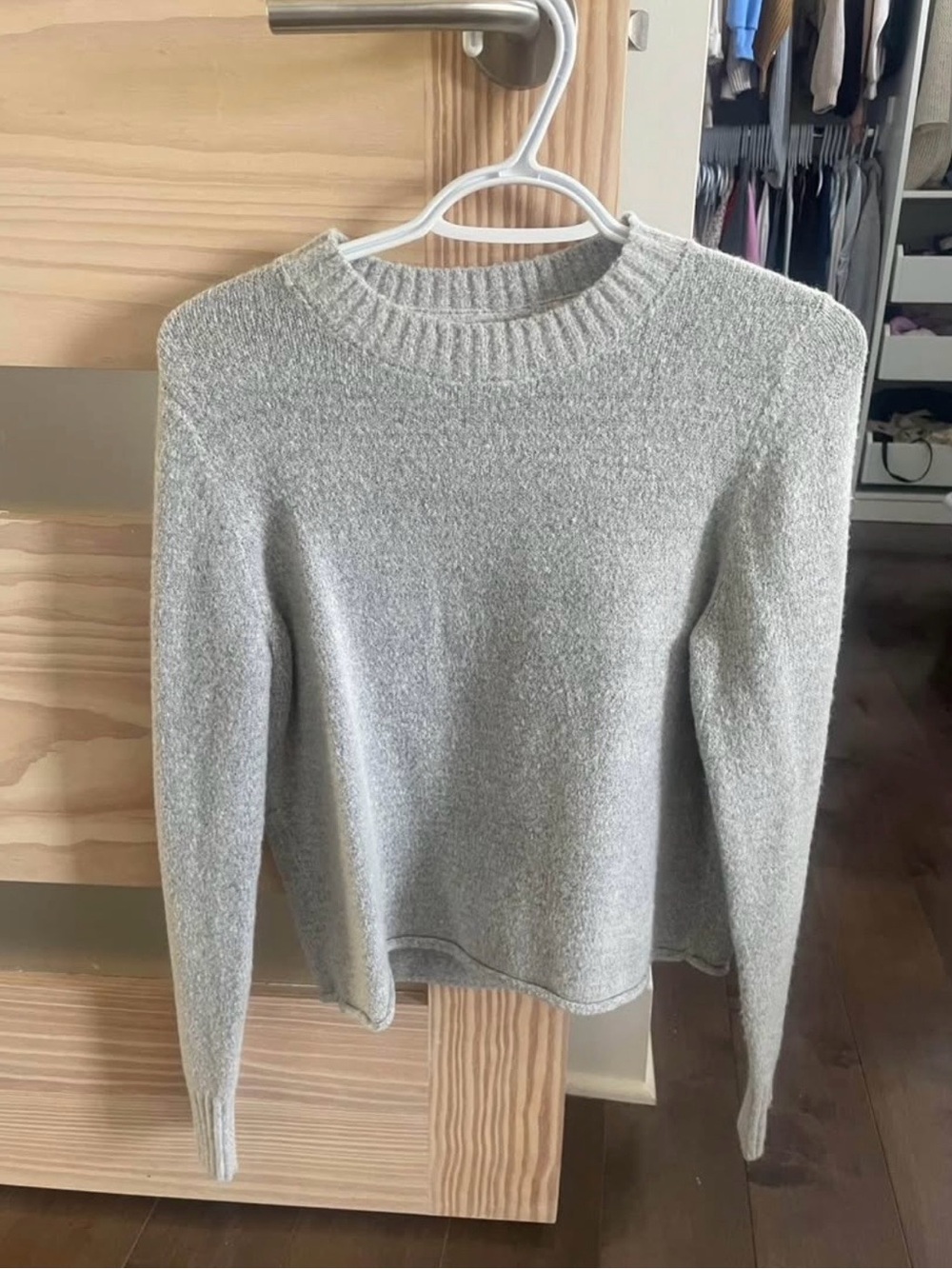 Light Gray Women's Crewneck Sweater - small twik